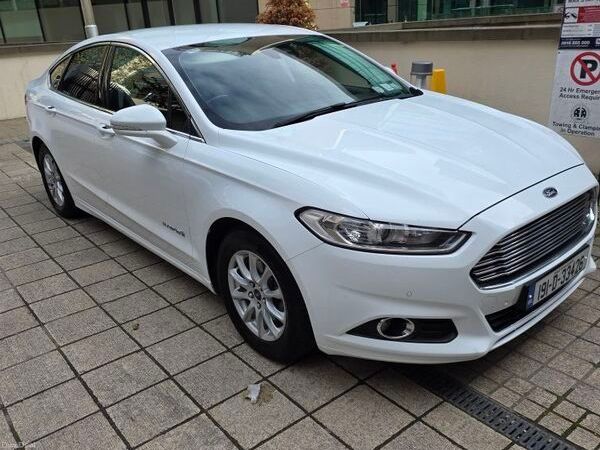 Ford Mondeo Saloon, Petrol Hybrid, 2019, White