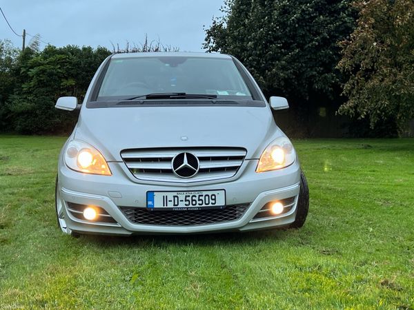 Mercedes-Benz B-Class MPV, Diesel, 2011, Silver