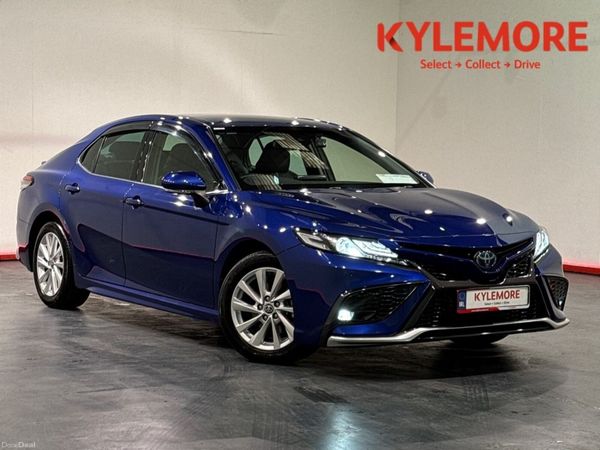 Toyota Camry Saloon, Petrol Hybrid, 2021, Blue
