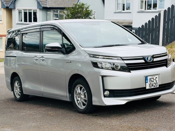Toyota Voxy MPV, Petrol Hybrid, 2015, Silver