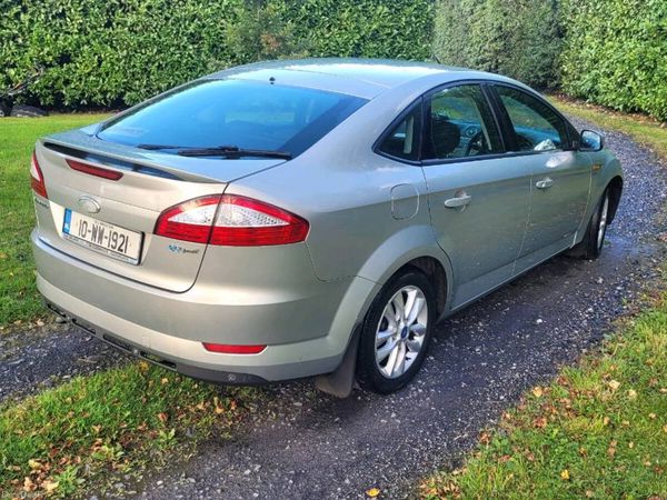 Ford Mondeo Hatchback, Diesel, 2010, Gold