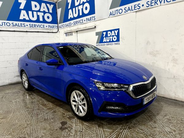 Skoda Octavia Hatchback, Diesel, 2022, Blue