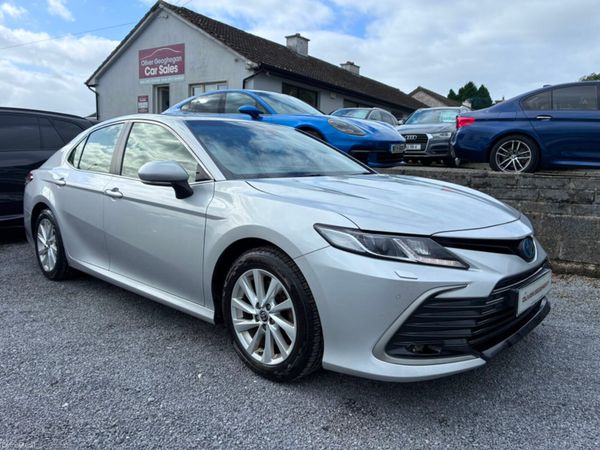 Toyota Camry Saloon, Petrol Hybrid, 2022, Grey