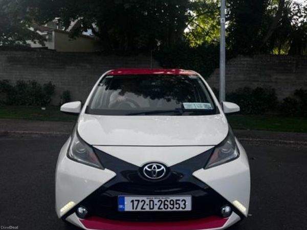 Toyota Aygo Hatchback, Petrol, 2017, White