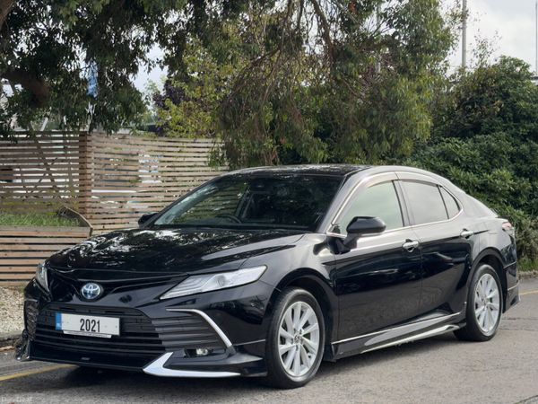 Toyota Camry Saloon, Petrol Hybrid, 2021, Black