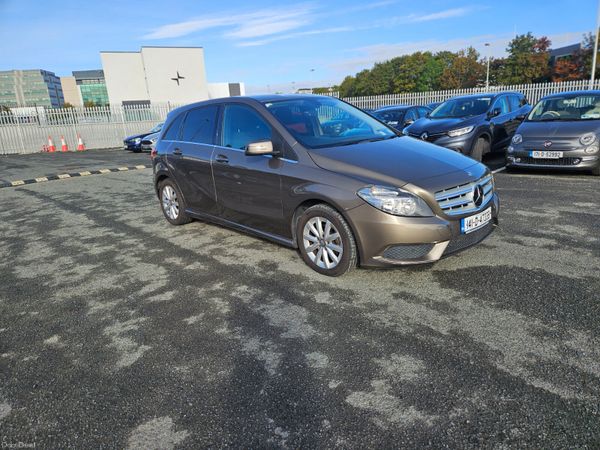 Mercedes-Benz B-Class MPV, Petrol, 2014, Brown