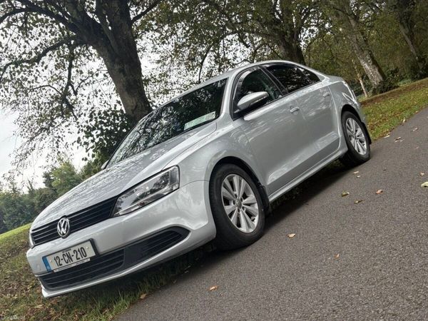 Volkswagen Jetta Saloon, Diesel, 2012, Silver