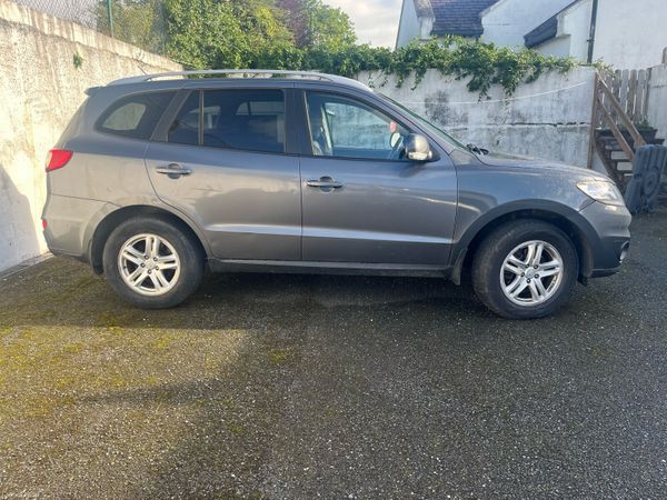 Hyundai Santa Fe SUV, Diesel, 2011, Silver