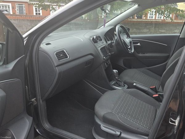 Volkswagen Polo Hatchback, Petrol, 2015, Black