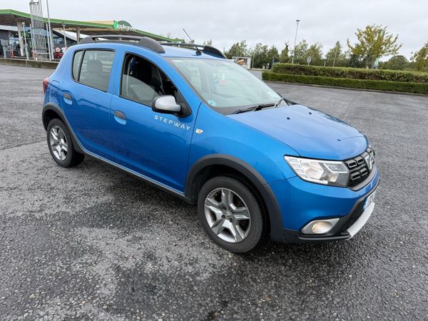 Dacia Sandero Stepway Hatchback, Diesel, 2017, Blue