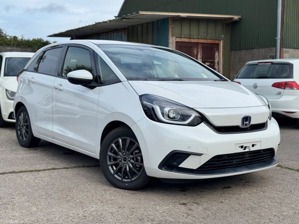 Honda Fit Hatchback, Petrol Hybrid, 2020, White