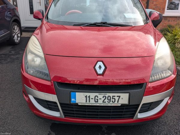 Renault Scenic MPV, Diesel, 2011, Red