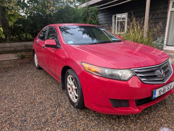 Honda Accord Saloon, Diesel, 2010, Red