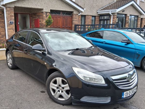 Vauxhall Insignia Hatchback, Diesel, 2013, Black