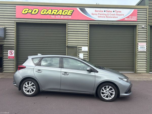 Toyota Auris Hatchback, Petrol Hybrid, 2017, Grey