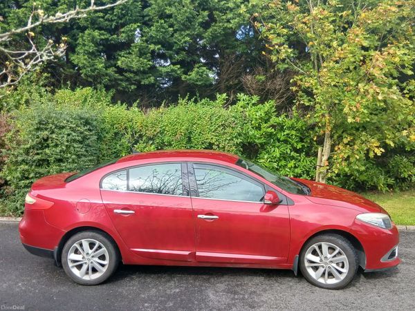 Renault Fluence Saloon, Diesel, 2013, Red