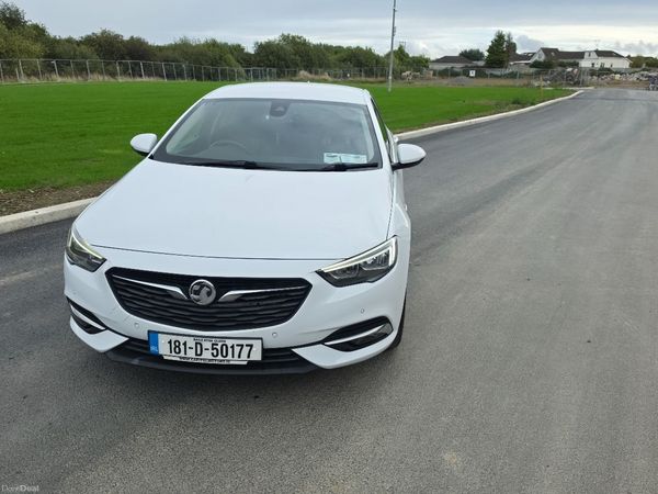 Vauxhall Insignia Hatchback, Petrol, 2018, White