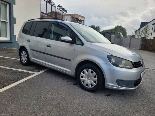 Volkswagen Touran MPV, Diesel, 2011, Silver