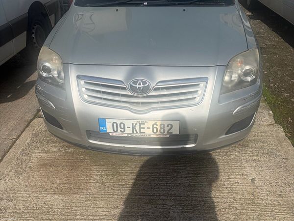 Toyota Avensis Saloon, Diesel, 2009, Silver