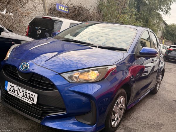 Toyota Yaris Hatchback, Petrol Hybrid, 2022, Blue