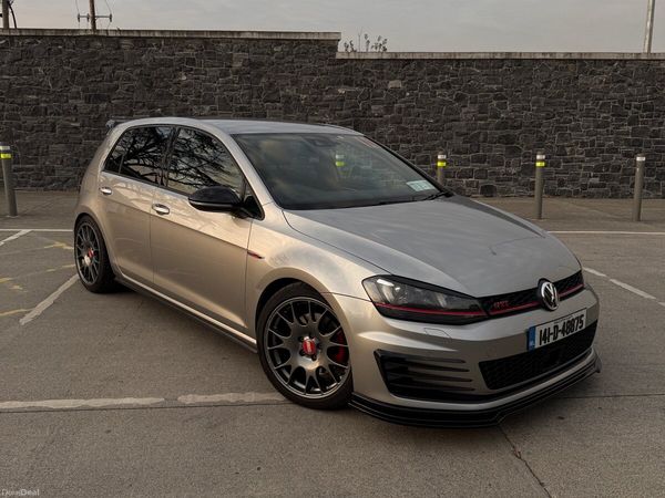 Volkswagen Golf Hatchback, Petrol, 2014, Grey
