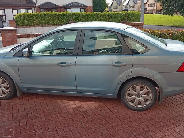 Ford Focus Saloon, Petrol, 2008, Grey