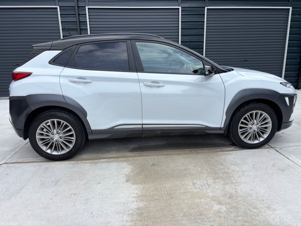 Hyundai KONA MPV, Petrol, 2019, White