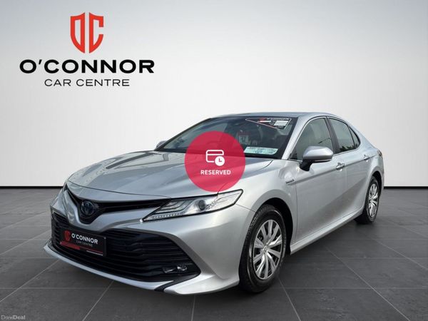 Toyota Camry Saloon, Petrol Hybrid, 2018, Silver