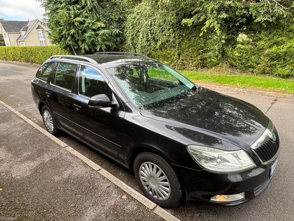 Skoda Octavia Estate, Diesel, 2011, Black