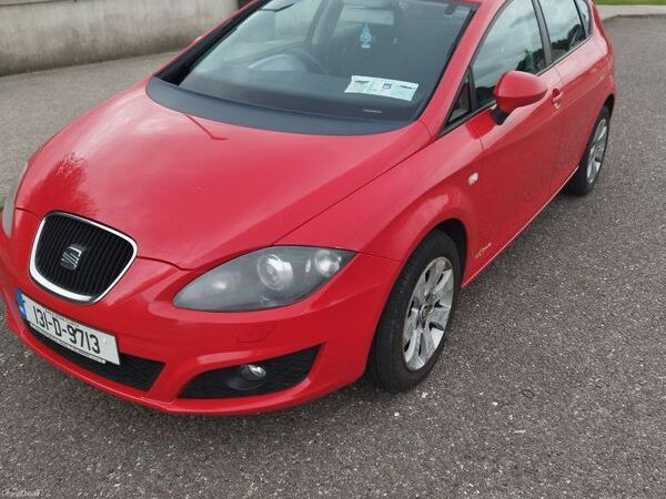 SEAT Leon Hatchback, Diesel, 2013, Red
