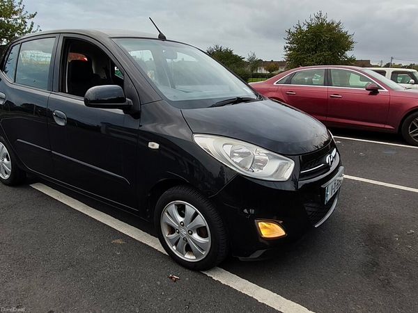 Hyundai i10 Hatchback, Petrol, 2011, Black