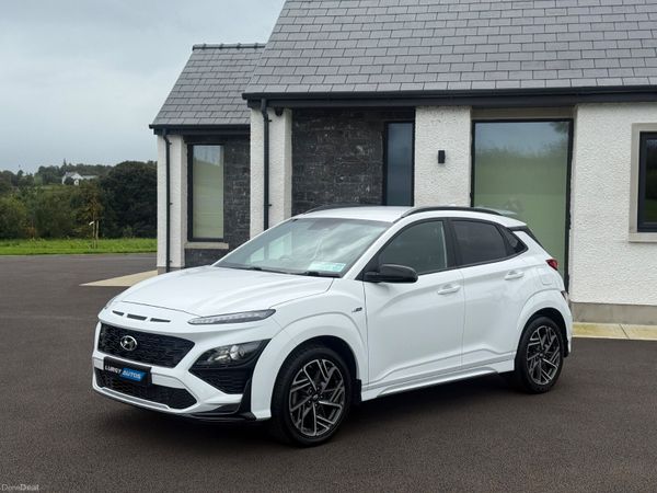 Hyundai KONA MPV, Petrol, 2022, White