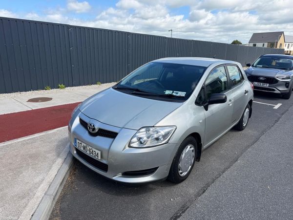 Toyota Auris Hatchback, Diesel, 2007, Silver