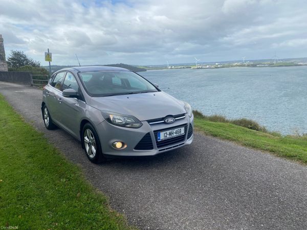Ford Focus Hatchback, Diesel, 2012, Grey