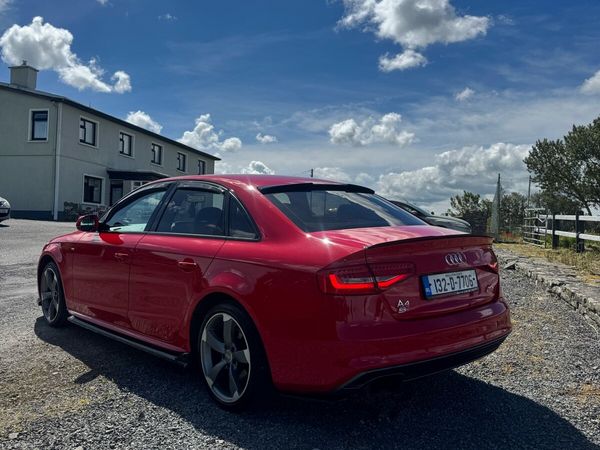 Audi A4 Saloon, Diesel, 2013, Red