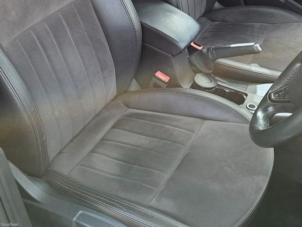 Skoda Octavia Saloon, Diesel, 2014, Brown