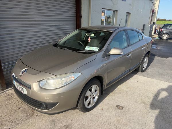 Renault Fluence Saloon, Diesel, 2012, Gold