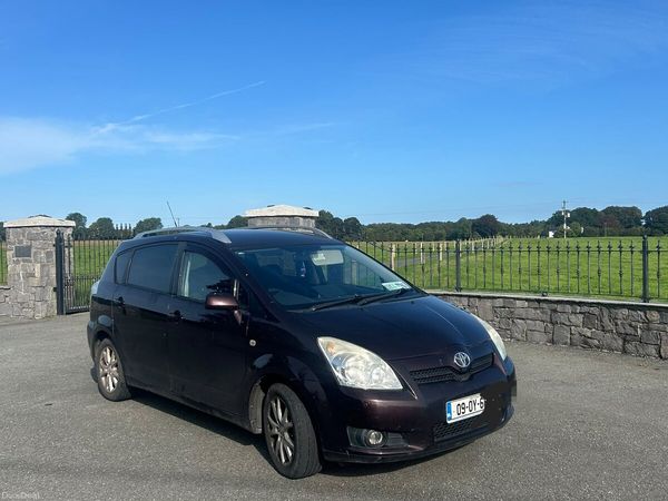 Toyota Corolla Estate/Jeep, Diesel, 2009, Red