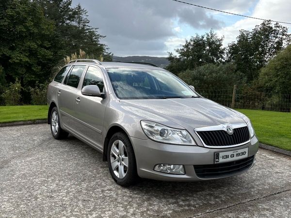 Skoda Octavia Estate, Diesel, 2013, Beige