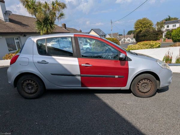Renault Clio Hatchback, Ethanol Petrol, 2010, Silver
