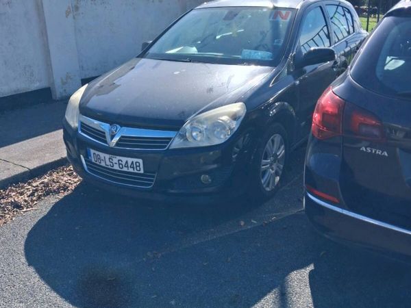 Vauxhall Astra Hatchback, Petrol, 2008, Black