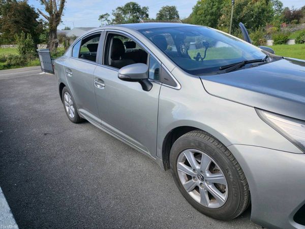 Toyota Avensis Saloon, Diesel, 2016, Grey
