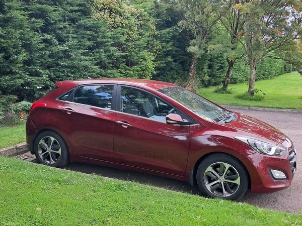 Hyundai i30 Hatchback, Diesel, 2016, Red