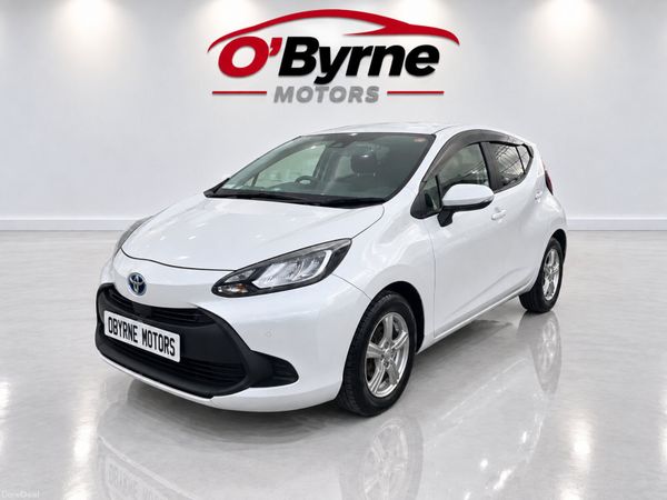 Toyota Aqua Hatchback, Petrol Hybrid, 2023, White