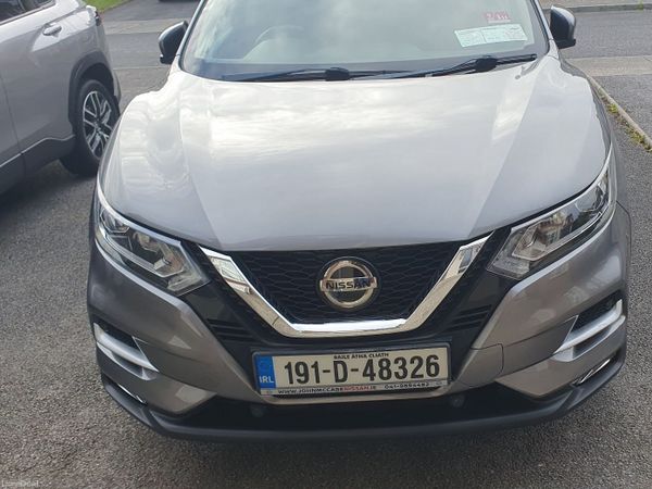Nissan Qashqai Hatchback, Diesel, 2019, Grey