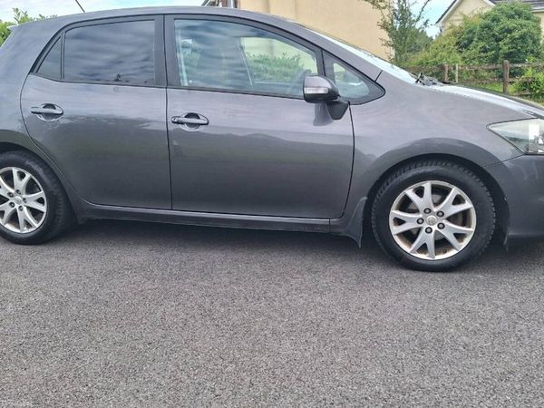 Toyota Auris Hatchback, Diesel, 2012, Grey