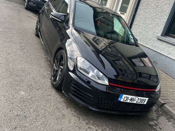 Volkswagen Golf Hatchback, Diesel, 2013, Black