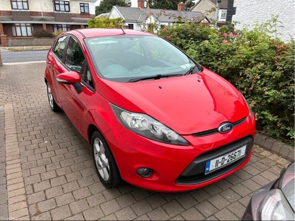 Ford Fiesta Hatchback, Petrol, 2011, Red