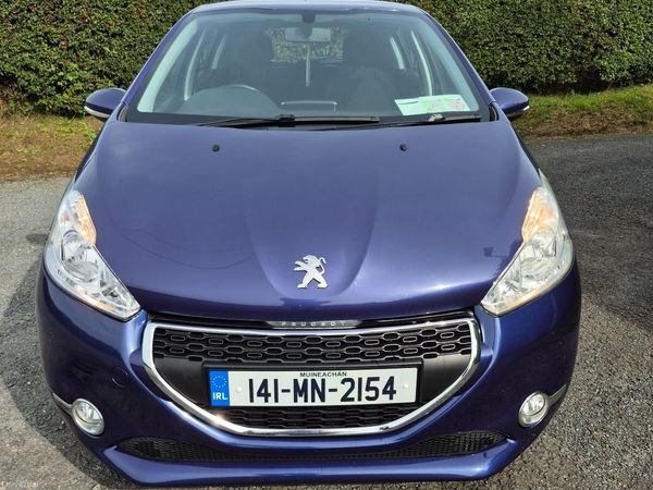 Peugeot 208 Hatchback, Petrol, 2014, Blue