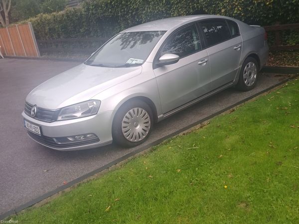 Volkswagen Passat Saloon, Diesel, 2014, Silver
